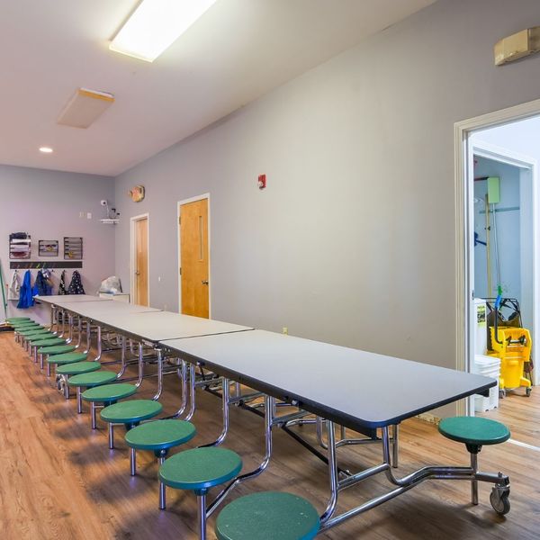 PrepYourOffice 291 Remove Wall Hangings and Fixtures